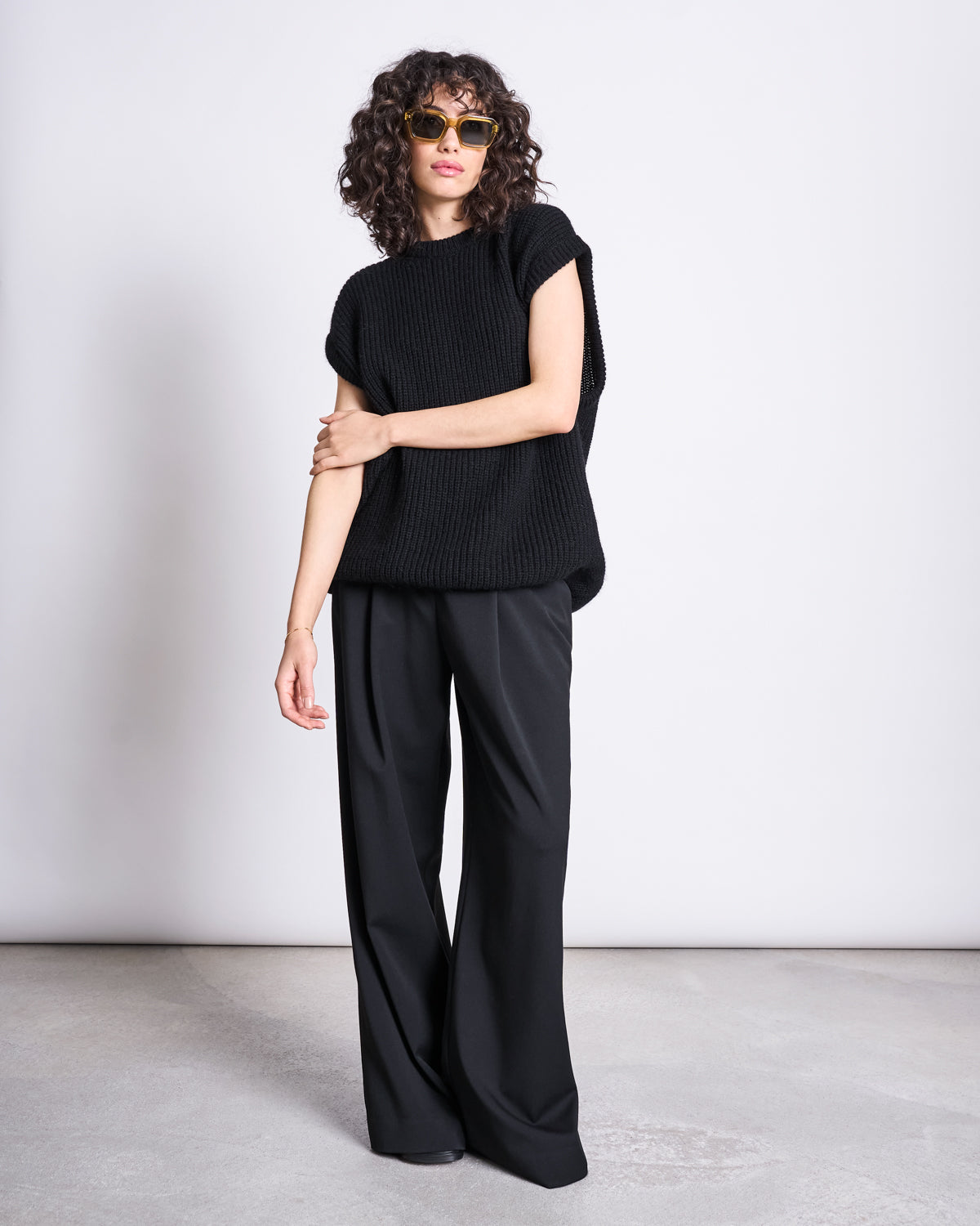 WOOLY SLIPOVER THANDA BLACK T-shirt jan-n-june 6