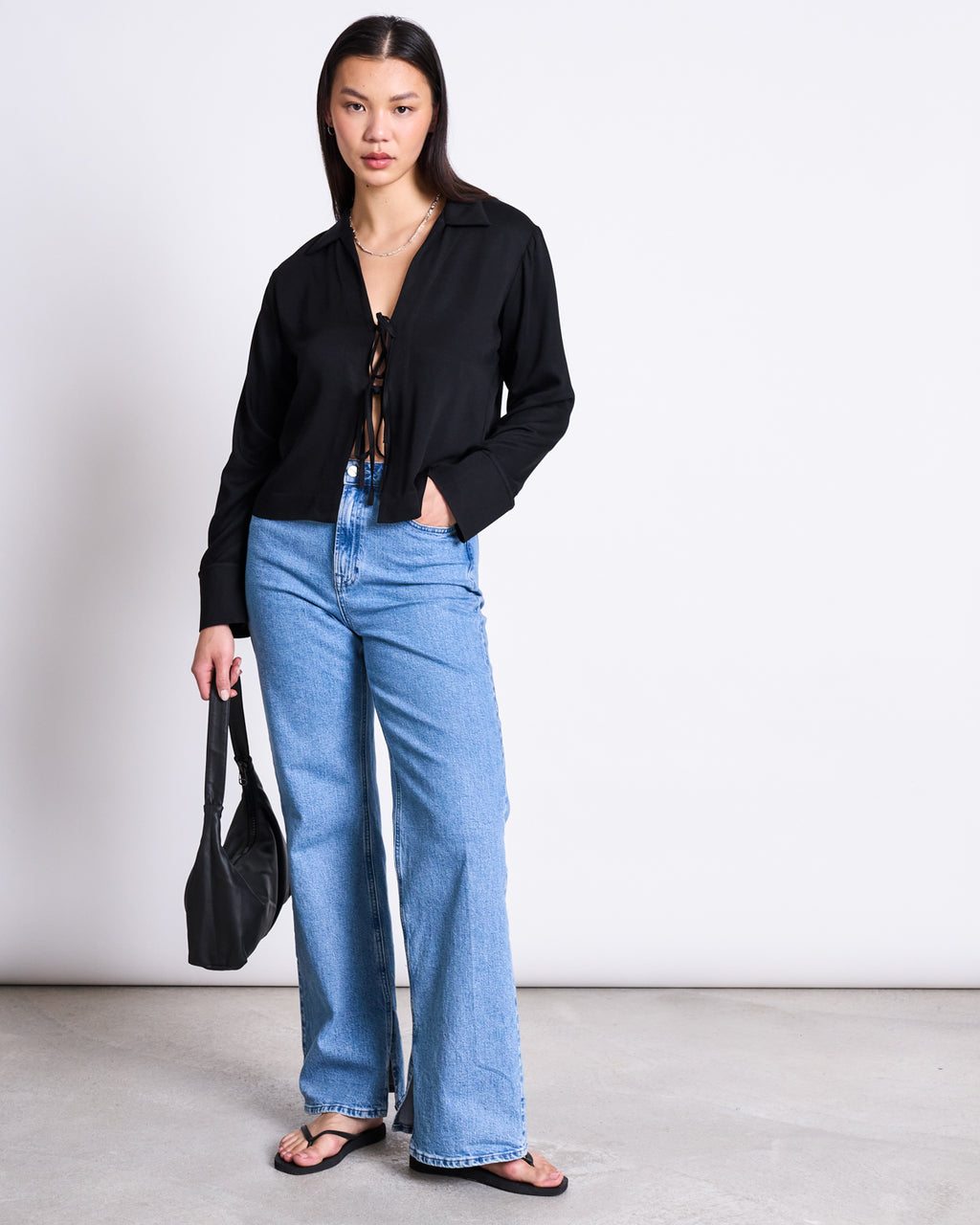 TIE BLOUSE KALUZ BLACK T-shirt jan-n-june 5