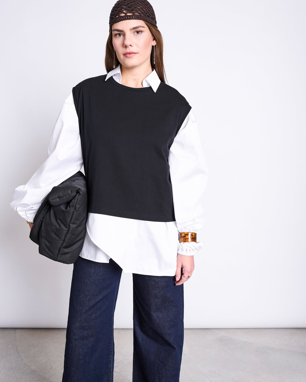 T-SHIRT OVAR BLACK T-shirts jan-n-june 4