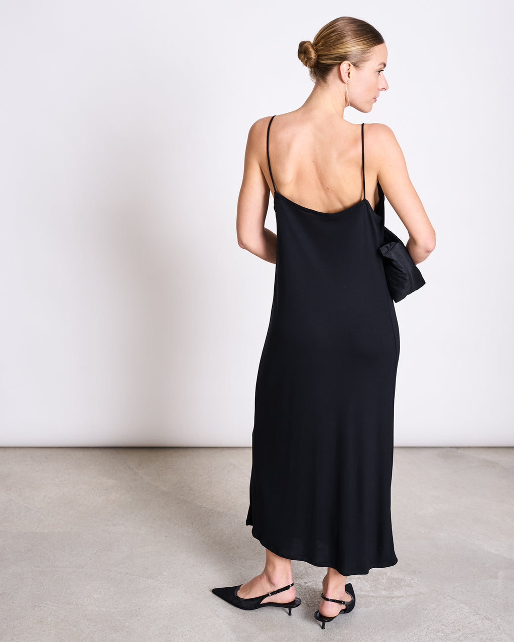 MIDI DRESS HELEN BLACK Midi Kleid jan-n-june 3