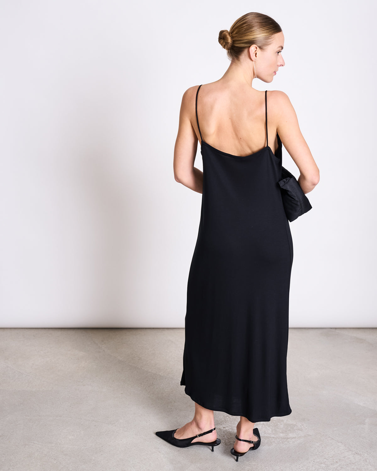 MIDI DRESS HELEN BLACK Midi Kleid jan-n-june 3