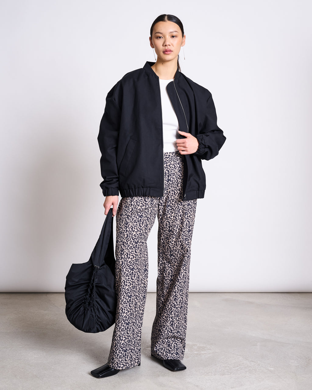 OVERSIZED BLOUSON TANARO BLACK Blouson jan-n-june 3