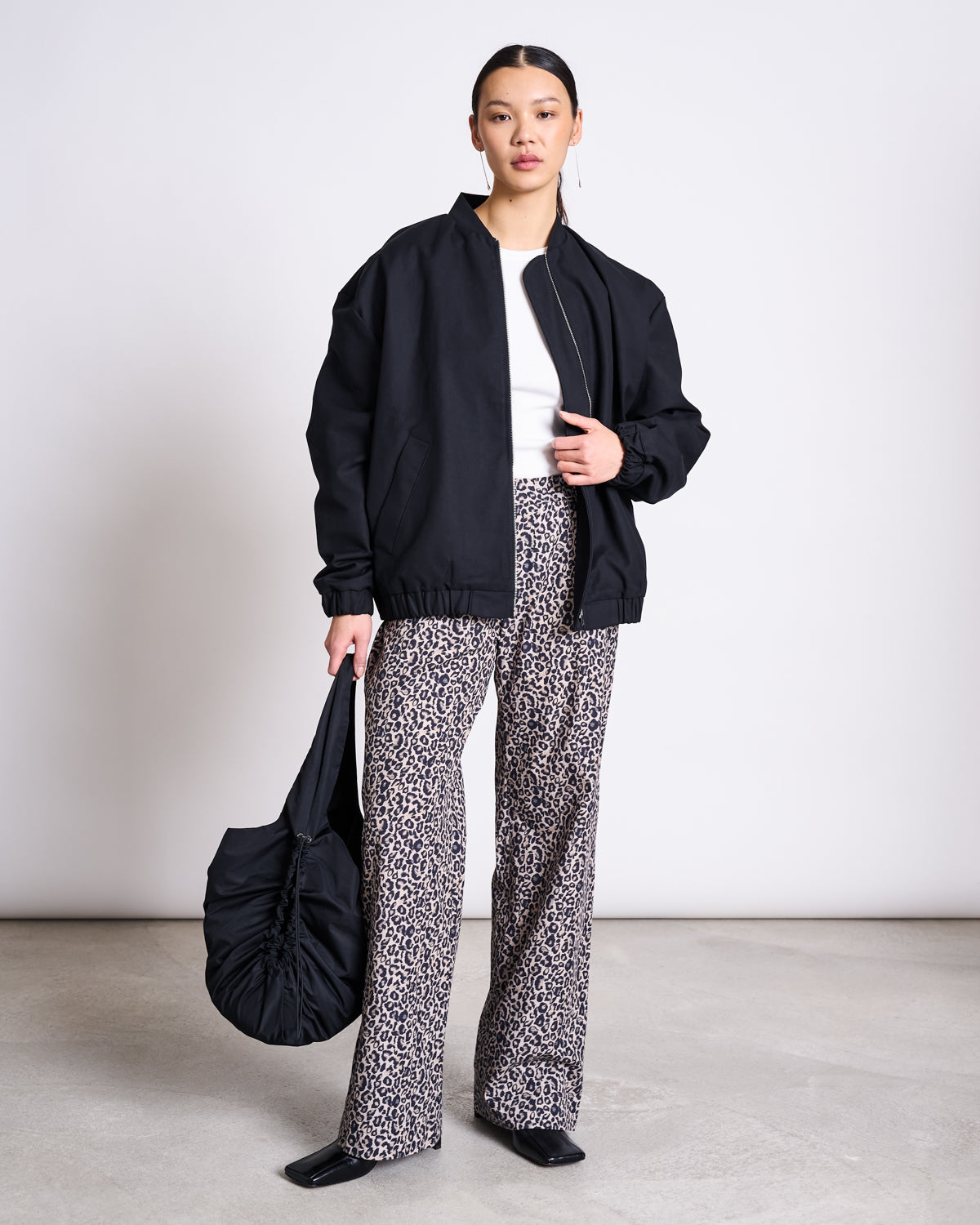 OVERSIZED BLOUSON TANARO BLACK Blouson jan-n-june 3