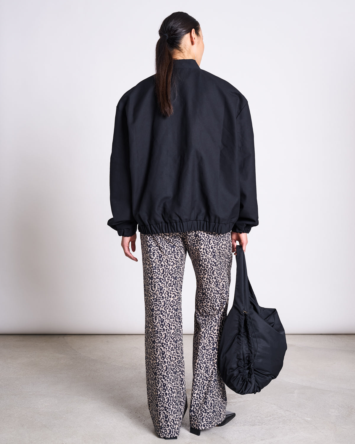 OVERSIZED BLOUSON TANARO BLACK Blouson jan-n-june 5
