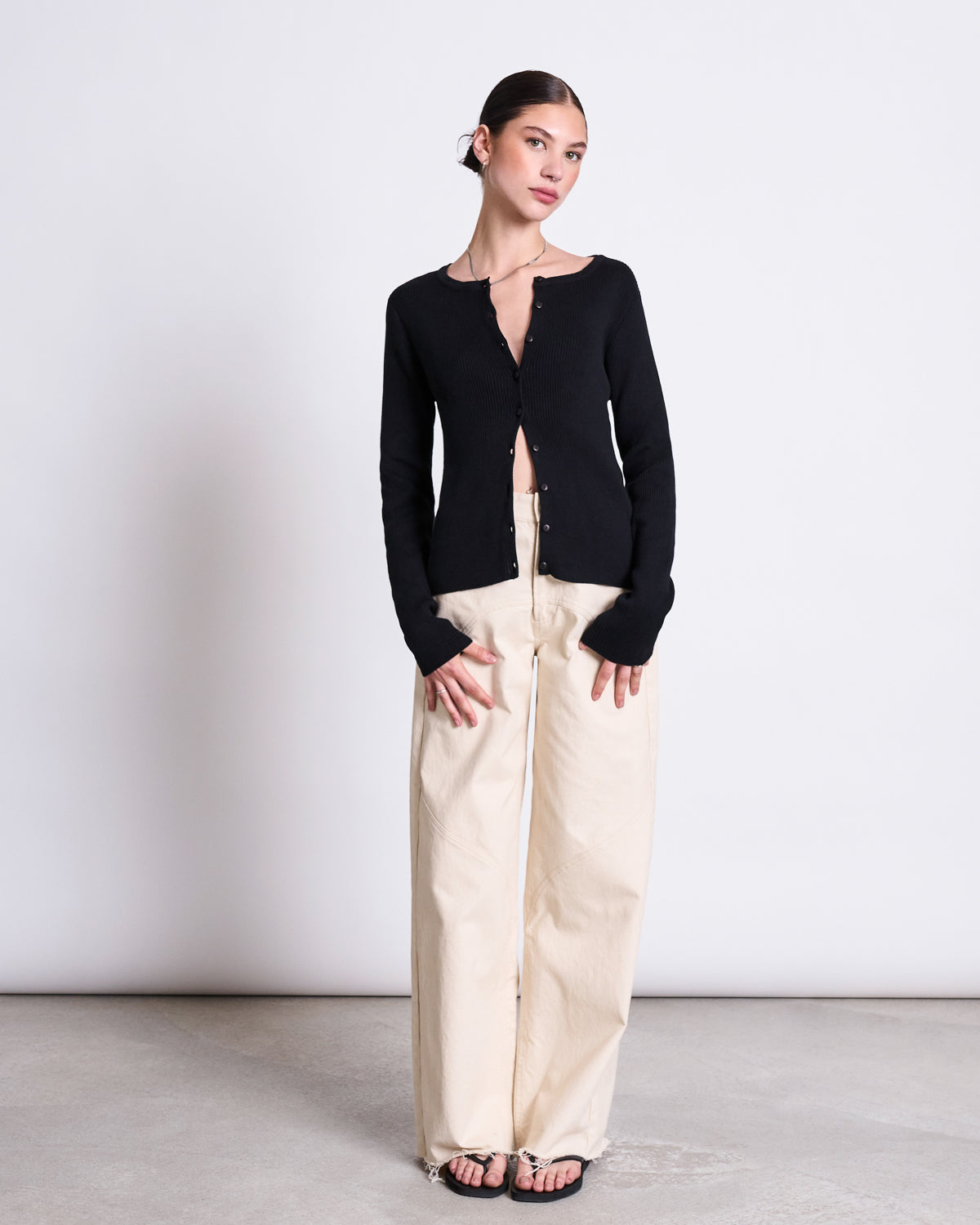 CREWNECK CARDIGAN GLIMT BLACK GOTS Cardigans jan-n-june 7