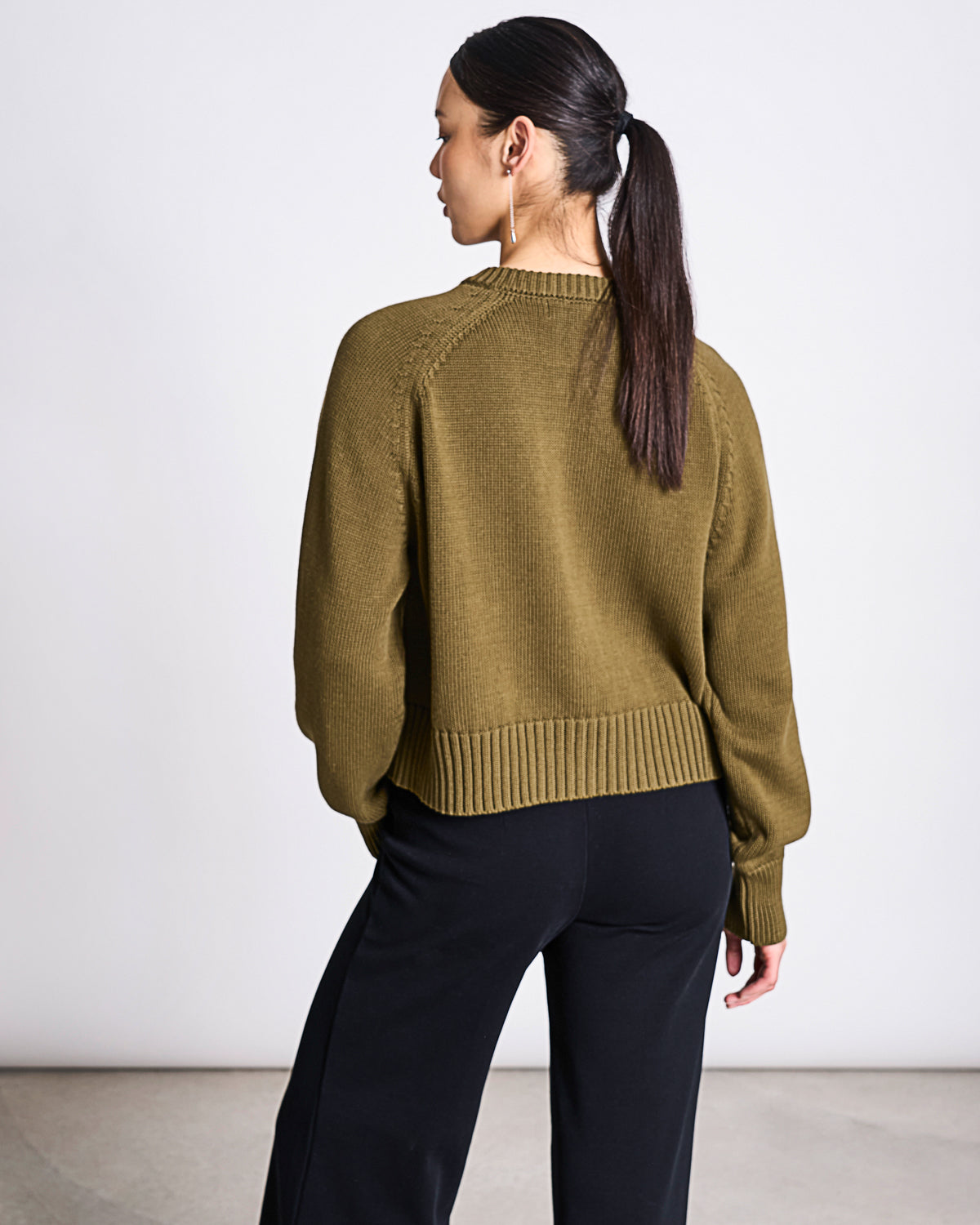 RELAXED CREWNECK CARDIGAN SIVIA WOODY OLIVE GOTS Cardigan jan-n-june 3