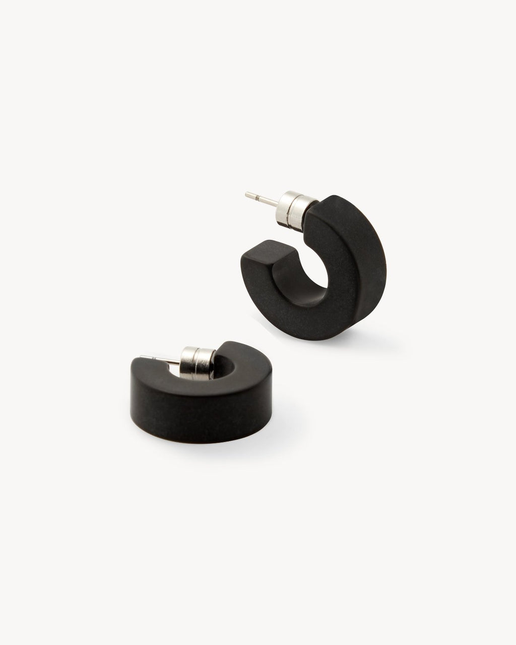 MACHETE MUSE HOOPS BLACK MATTE jan-n-june 1