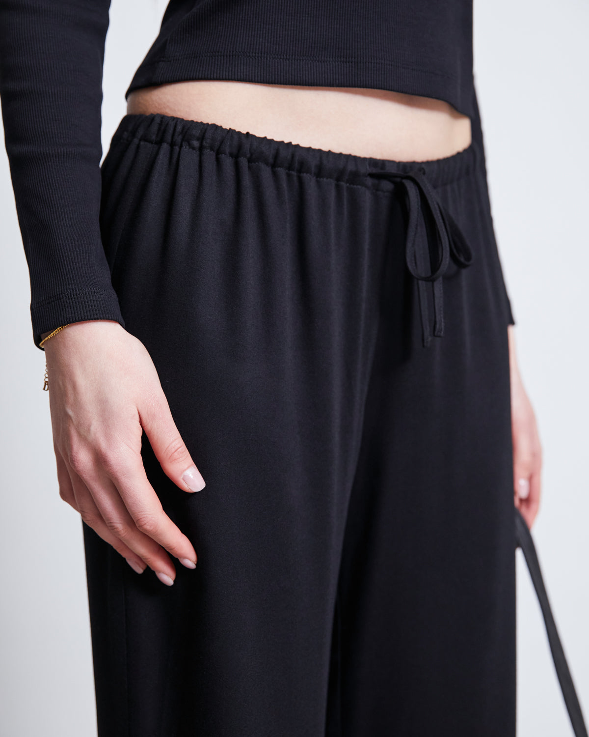 MID RISE LOOSE PANTS STRATH BLACK jan-n-june 2