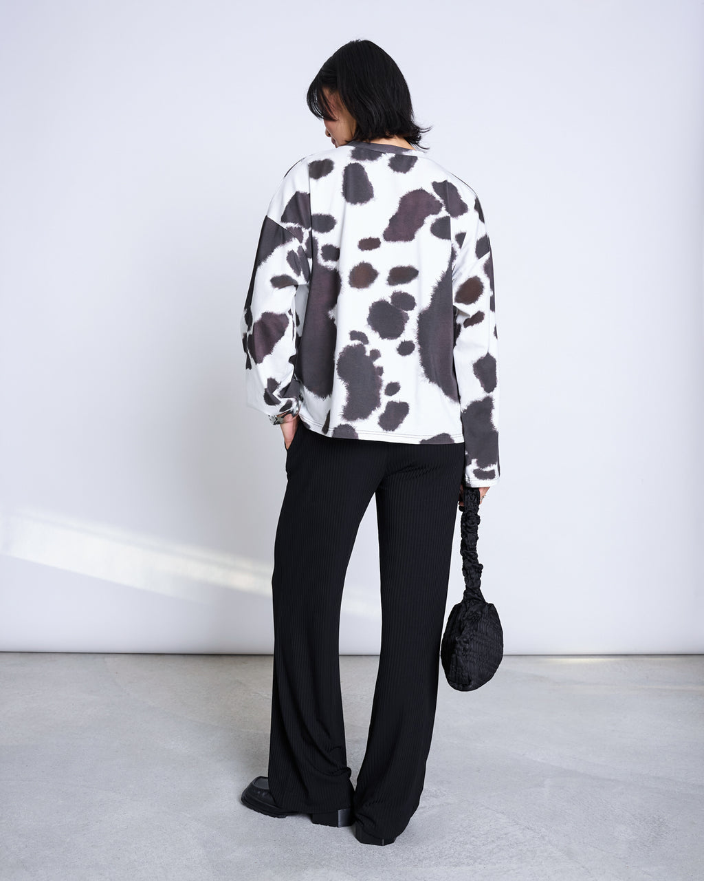 PRINTED OVERSIZED LONGSLEEVE CAMIA COW PRINT GOTS Longsleeve jan-n-june 3