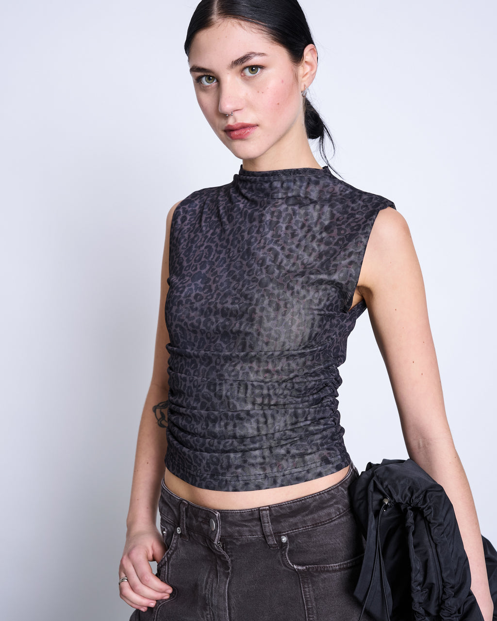 RUFFLE MESH TOP LAGUNA DARK LEO PRINT T-shirt jan-n-june 2