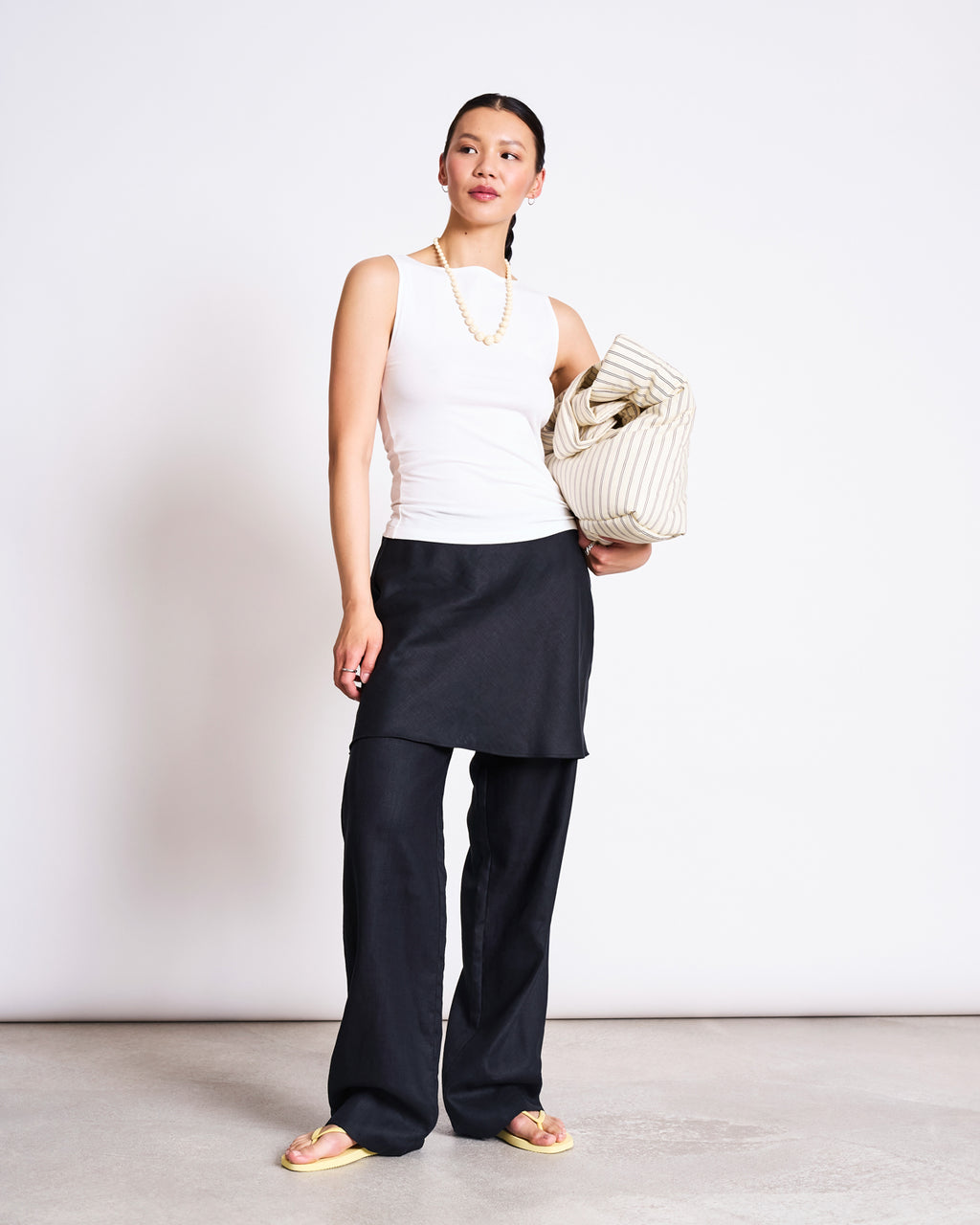 LINEN MINI SKIRT CERCIS BLACK Skirt jan-n-june 7