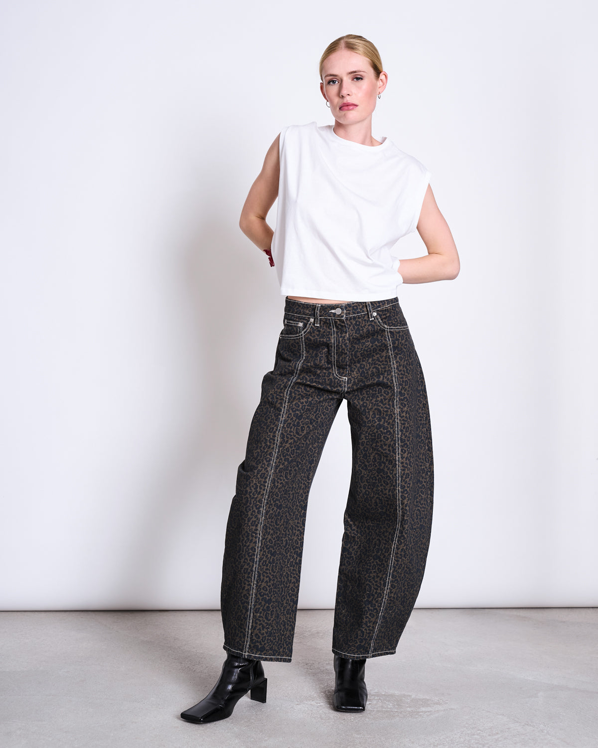 BARREL LEG DENIM JEANS FAYA DARK LEO PRINT GOTS Pants jan-n-june 6