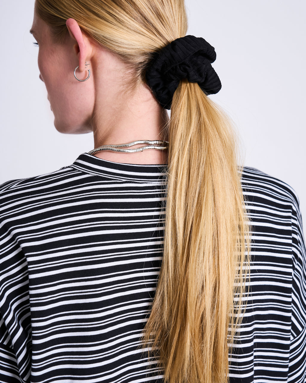 SCRUNCHIE RIB TENCEL™ LYOCELL BLACK Scrunchie jan-n-june 4
