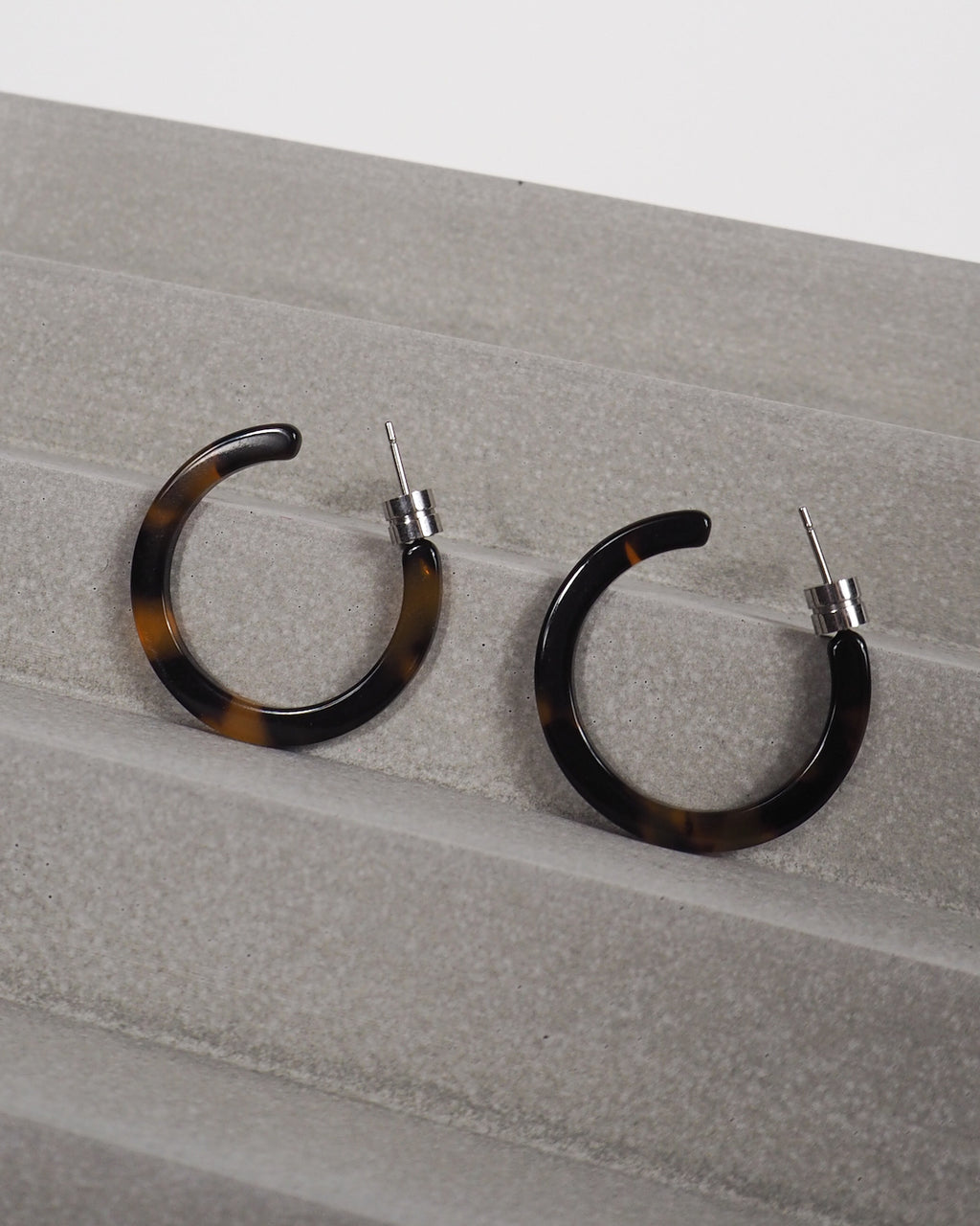 MACHETE MINI HOOPS CLASSIC TORTOISE jan-n-june 6