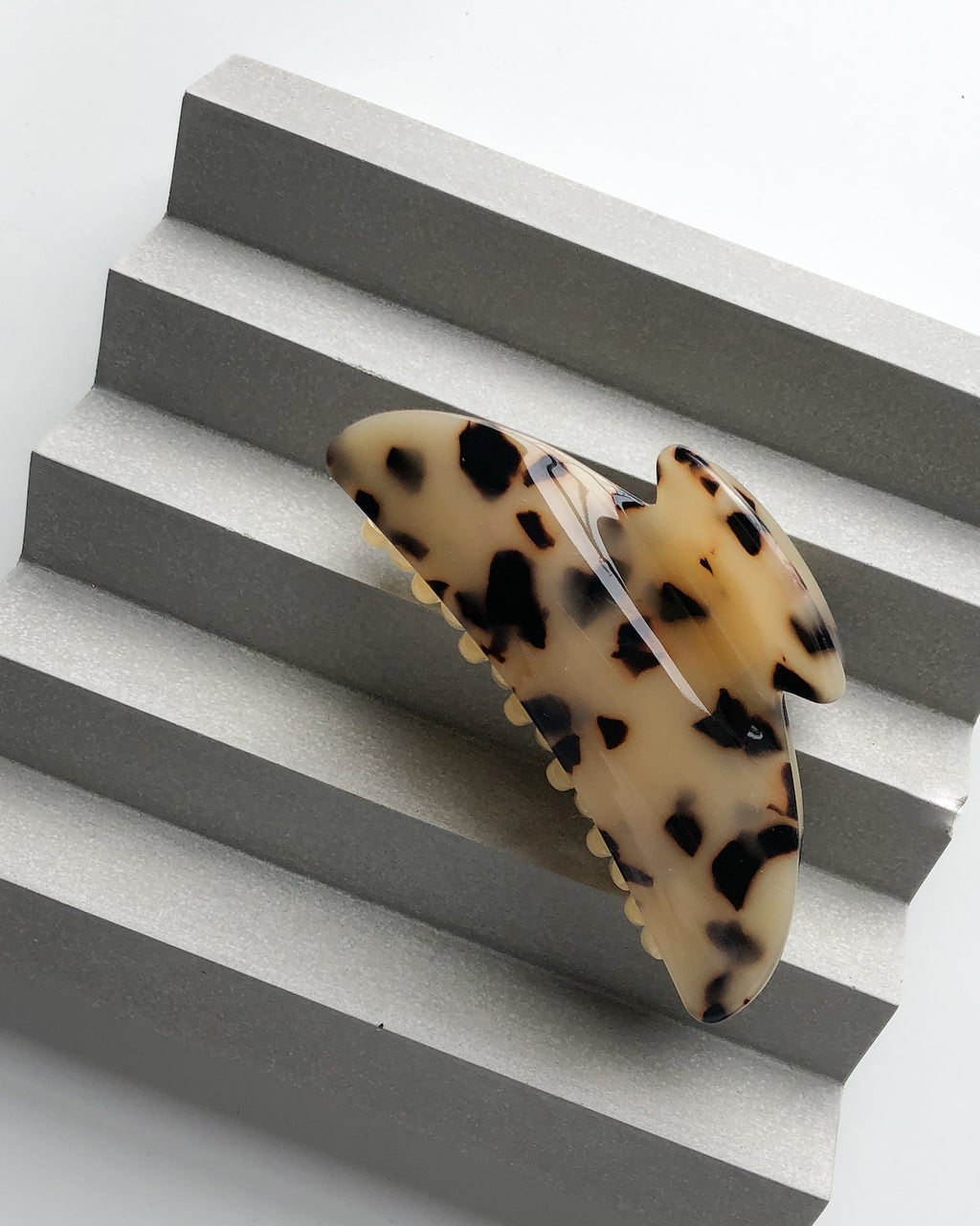 MACHETE MIDI HEIRLOOM CLAW BLONDE TORTOISE Clip jan-n-june 3