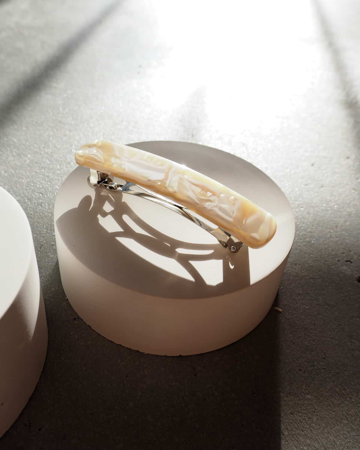 MACHETE HEIRLOOM BARRETTE IVORY Clip jan-n-june 3